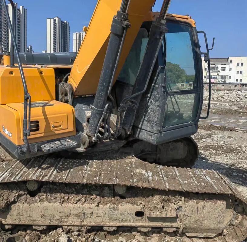 20年極品現(xiàn)代215vs純土雞,一手車?yán)习逭f急著走,便宜!